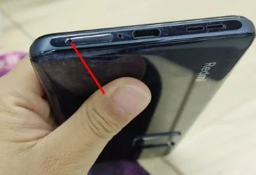 Como inserir o cartão no Redmi K70