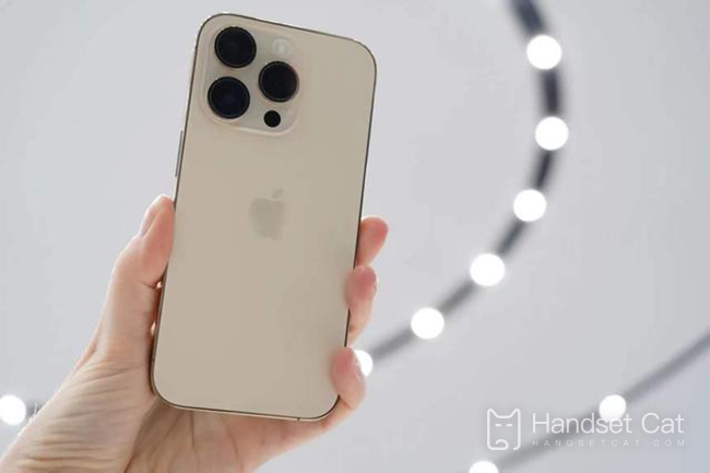 La coque arrière de l'iPhone 14 Pro Max se raye-t-elle facilement ?