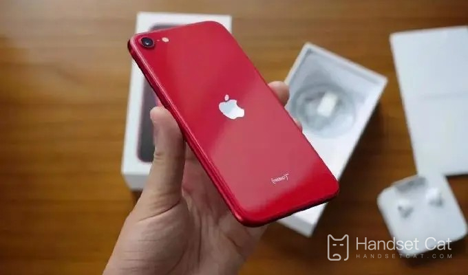 É fácil usar o iPhone SE2 após atualizar para iOS 16.1.2?