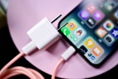 Espera-se que a interface de iluminação ancestral da Apple seja aposentada e o iPhone 15 pode vir como padrão com Type-C!