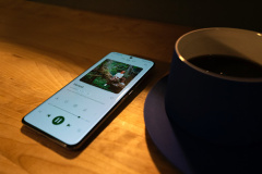 Does Glory magic5 support magnetic charging