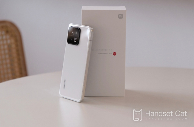 Xiaomi Mi 13で小さなタッチボールを設定する方法