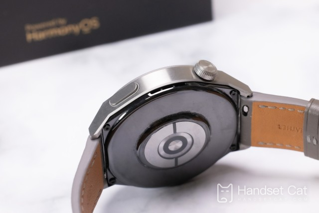 So schalten Sie die Huawei Watch3 ein