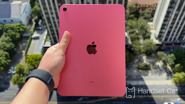 iPad 10 में कितनी मेमोरी है?