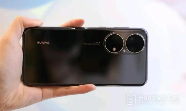 How does Huawei Mate 50 RS Porsche set the charging tone