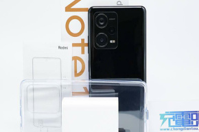 Quais acessórios o Redmi Note 12 Discovery Edition possui?