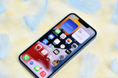 Does the iPhone 13 have an infrared remote control