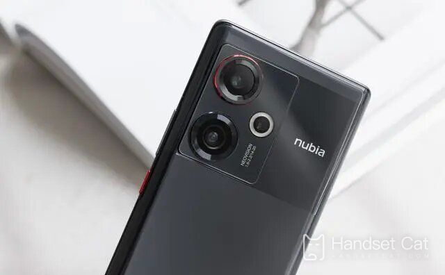 Which is better, Nubia Z50 or Xiaomi 13 Pro