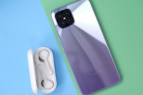 How many different colors are available for HONOR Play5?