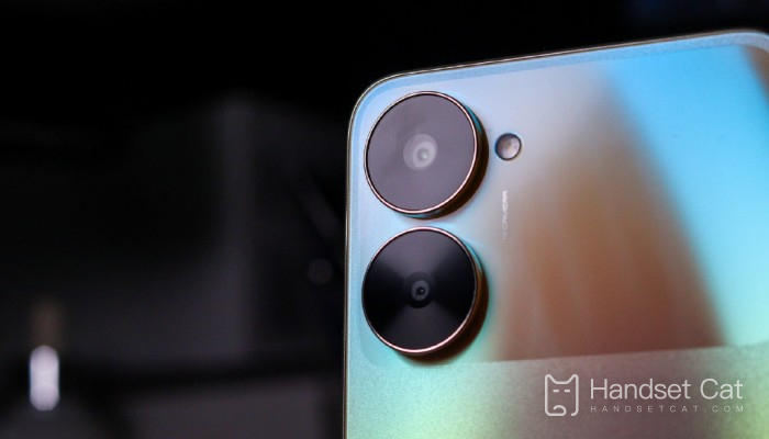 How many pixels does Realme V30 camera have