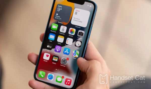 O iPhone 13 pro deve ser atualizado para iOS 15.7.1?