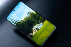 O que fazer se o Realme GT6 refletir luz sob luz forte?