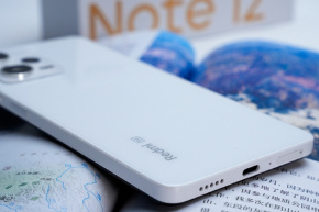 How does Redmi Note 12 Pro connect to a TV