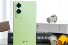 Ist OPPO K12x mit Stereo-Dual-Lautsprechern ausgestattet?