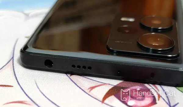 Redmi Note 12 Discovery Edition có màn hình cong không?