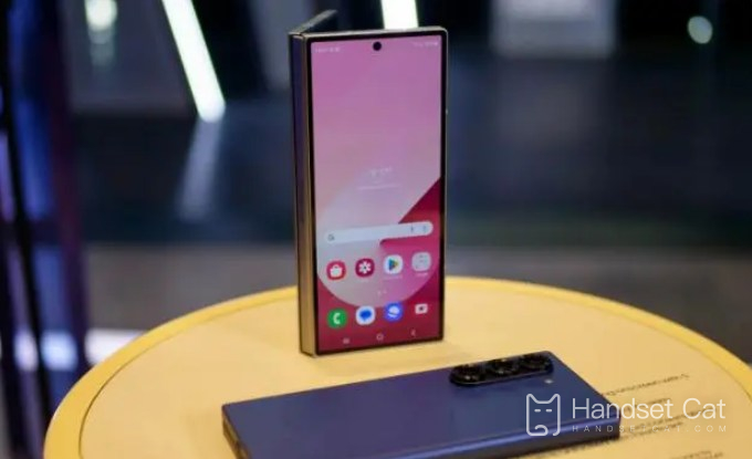 What is the original system of Samsung Galaxy Z Fold6?