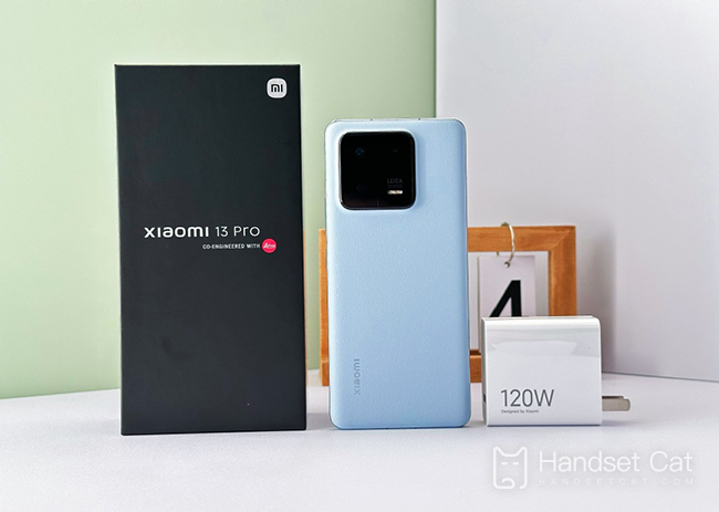 Quanta energia o Xiaomi Mi 13 Pro consome no modo de espera durante a noite?