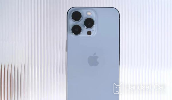 Introduction aux boutons latéraux de l'iPhone 13 Pro