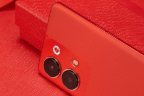 How to plug in headphones for OPPOReno9