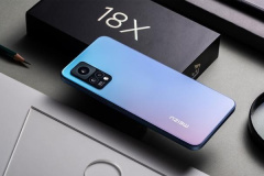 What are the scores of Meizu 18X