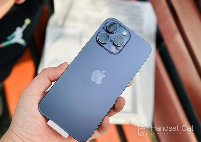 iPhone 14 Pro पर अलार्म घड़ी कैसे सेट करें