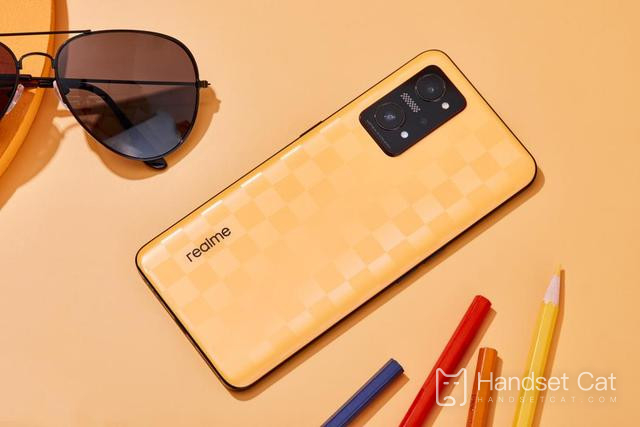 What is the second-hand price of Realme Q5