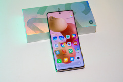 What are the scores of Xiaomi Civi software?