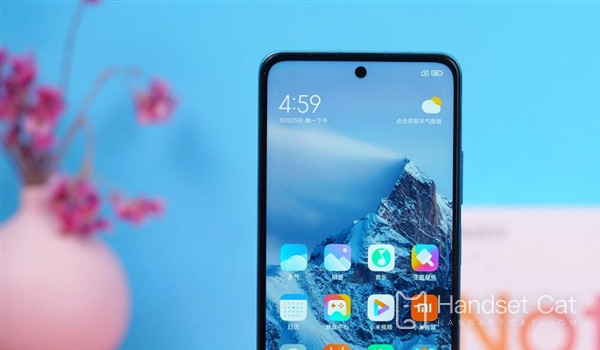 O Redmi Note 11 5G tem tela curva?