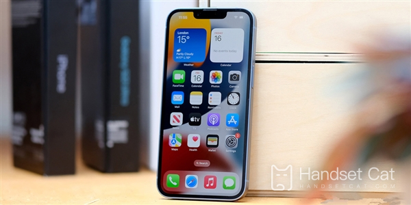 Die neuesten Nachrichten zum iPhone SE 4, klassischer Notch-Bildschirm.
