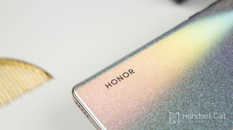What operating system does HONOR 50 use?