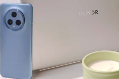 What are the accessories for Honor Magic5