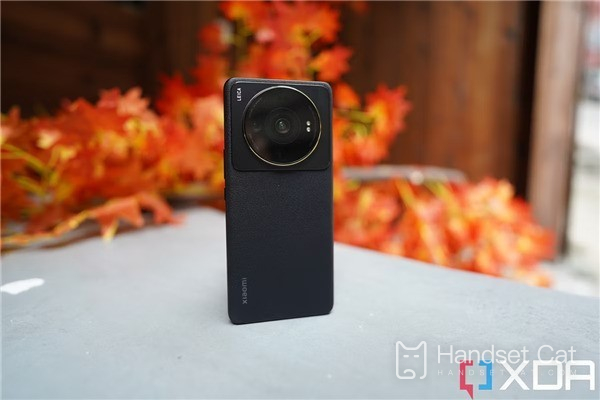 Xiaomi Mi 13 Ultra幹部と思われる人物が、新しいフラッグシップが登場することを示唆