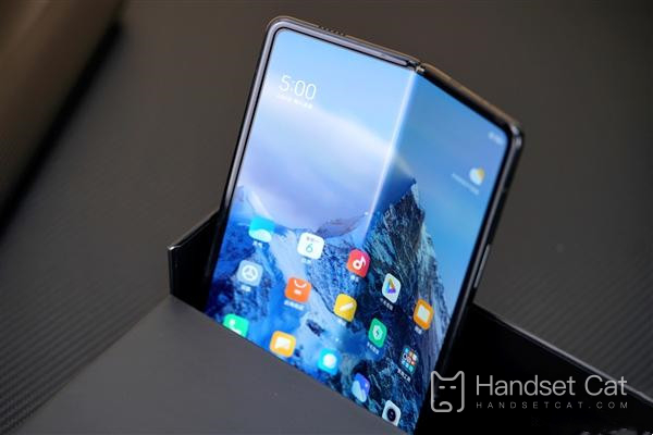 What refresh rate does Xiaomi MIX FOLD 2 screen support?