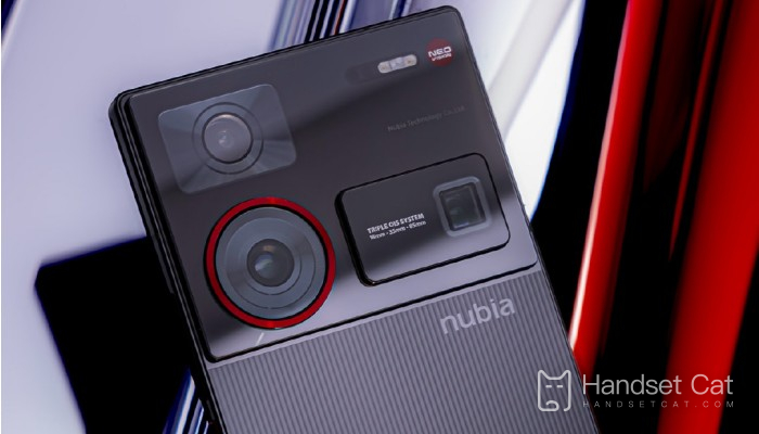 A versão líder do Nubia Z60 Ultra possui telefoto periscópio?