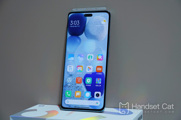 Xiaomi Civi 2 はシニア向けの携帯電話ですか?