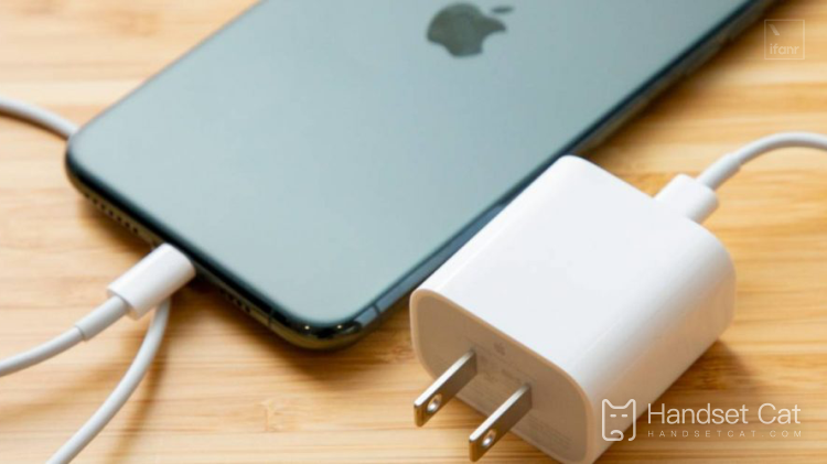 Le chargeur USB-C double port 35 W d'Apple a été exposé et continue d'être nul...