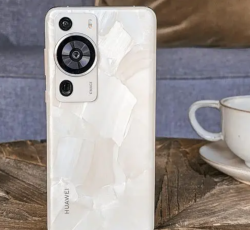 Почему мой телефон Huawei внезапно нагревается, когда я кладу его на стол?