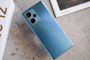 How does Redmi Note 12 Pro connect to the computer