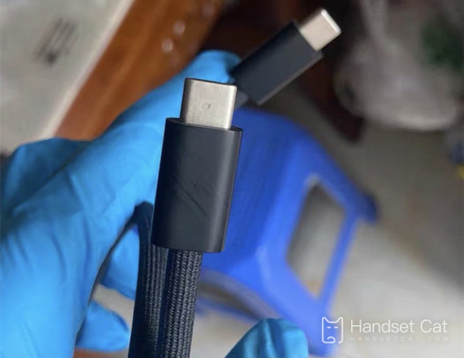 iPhone 15 Pro data cable exposed, is this really not a power strip?