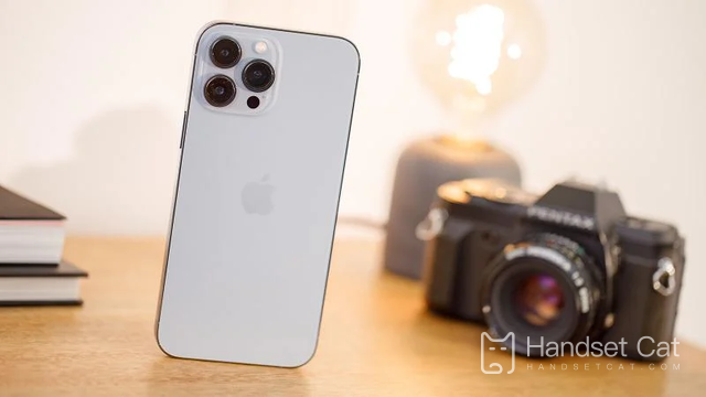 L'iPhone 13 Pro Max est-il un écran incurvé ?