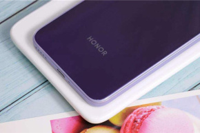 Is HONOR Play 5T using Hongmeng system