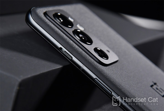 ความละเอียดหน้าจอของ OnePlus 9RT อยู่ที่เท่าไร?