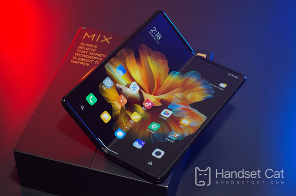 Tutorial sobre como mudar o Xiaomi MIX FOLD 2 para o modo PC portátil