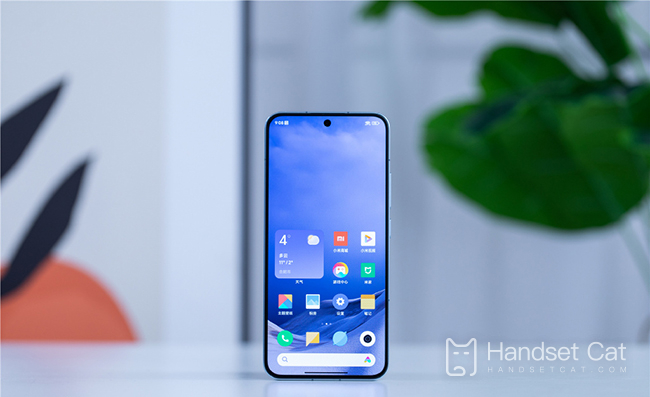 Xiaomi 13 thêm đồng hồ chủ đề cho máy tính để bàn