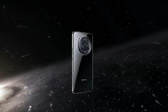 Can I insert a memory card into Glory Magic 5