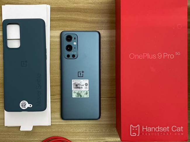Qual é a diferença entre OnePlus 9PRO e OnePlus 9?