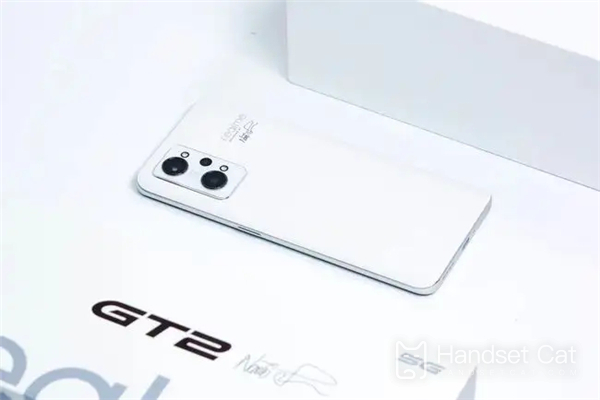 Giá thấp nhất của realme GT2 Pro là bao nhiêu?