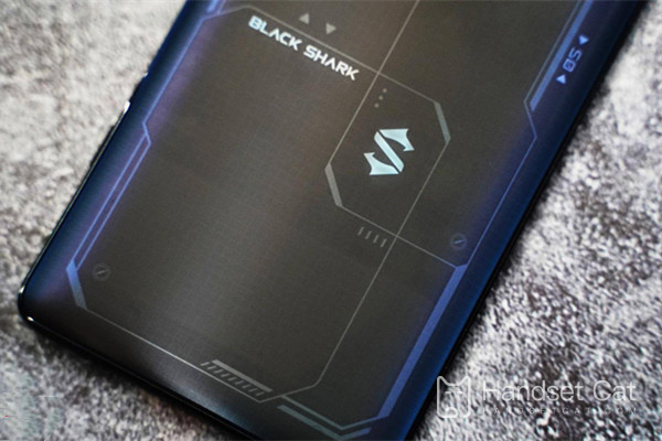 How many colors are available for Black Shark 5 Pro
