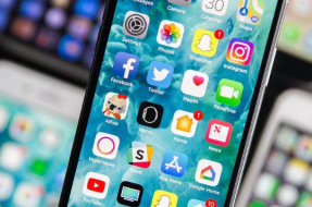 iPhone 11promax를 iOS 17.4로 업데이트해야 합니까?