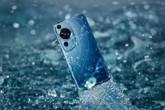 What is the running score of Huawei P60 Art Antu Tu